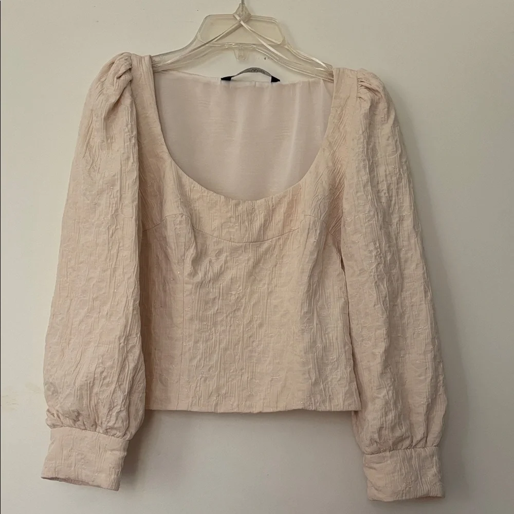 Zara Cream Textured Crinkle Sweetheart Puff Sleeve Blouse Sz S NWOT